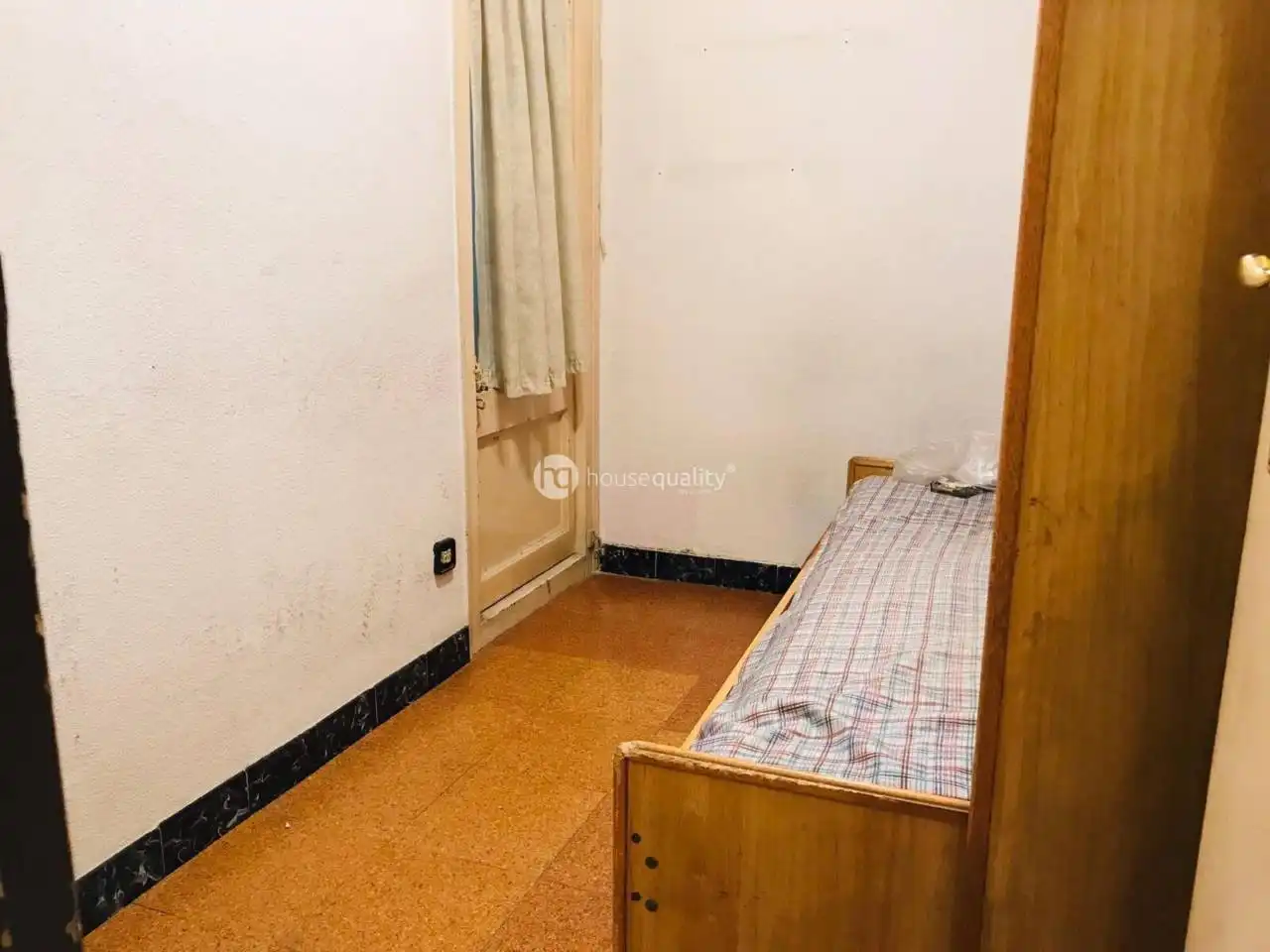 Bedroom of Flat for sale in Barcelona  with Air Conditioner and Parquet flooring