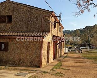 Vista exterior de Finca rústica en venda en Fogars de la Selva amb Calefacció, Jardí privat i Terrassa