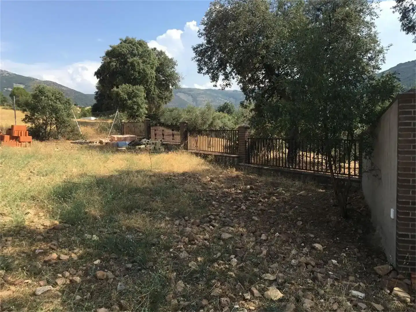 Land for sale in Hontanar