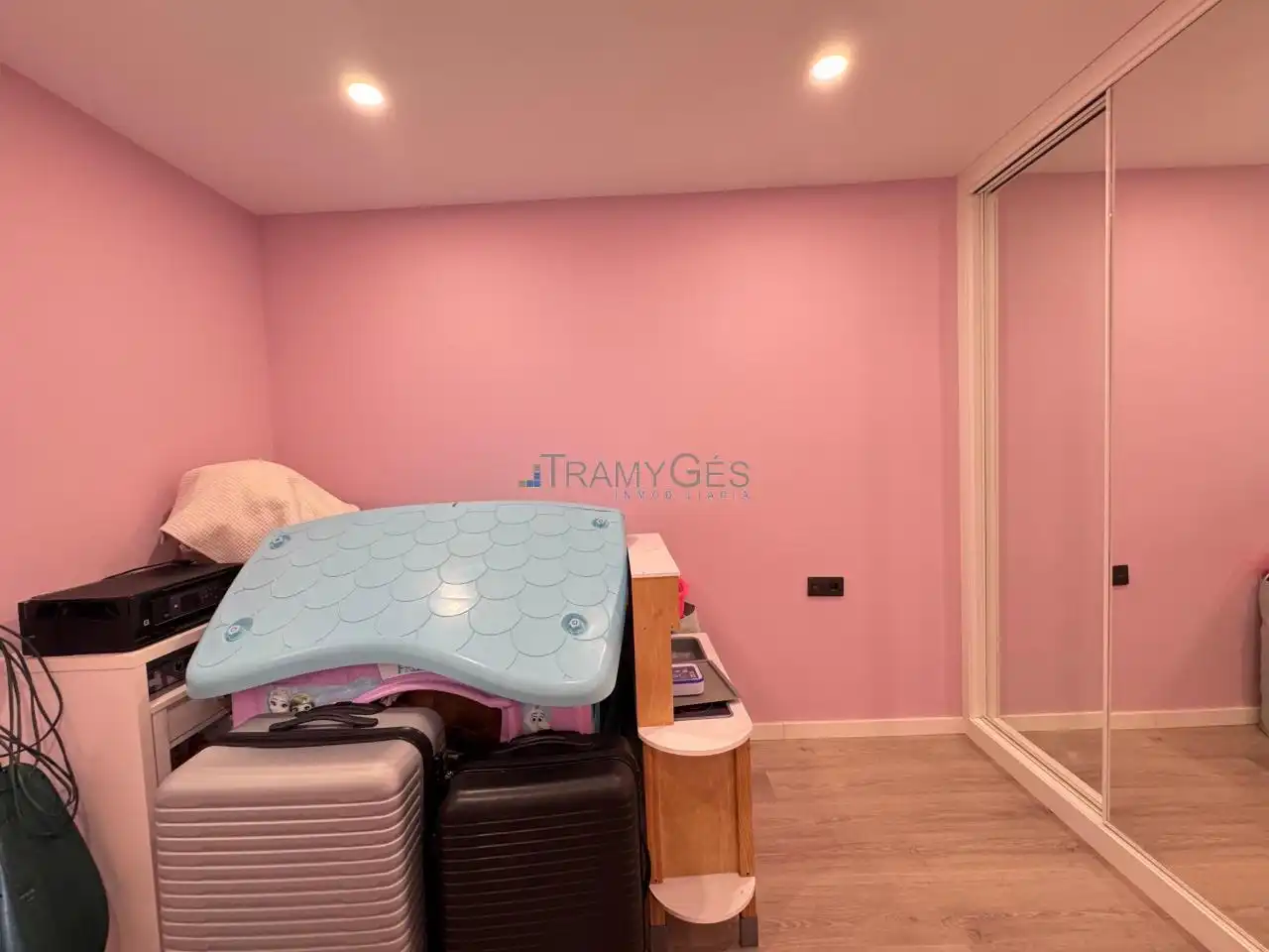 Piso en venta en Vigo  con Calefacción, Terraza y Trastero