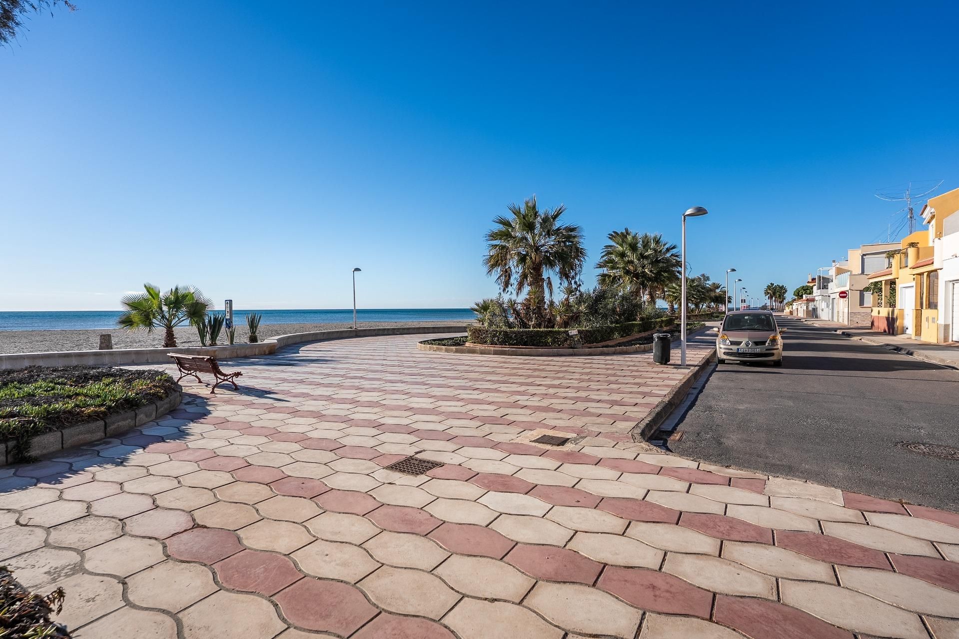 Terrace of House or chalet for sale in  Almería Capital  with Air Conditioner, Terrace and Balcony