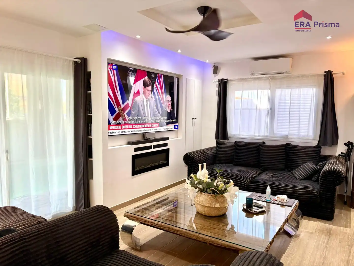 Sala d'estar de Casa o xalet en venda en Arona amb Aire condicionat, Jardí privat i Terrassa