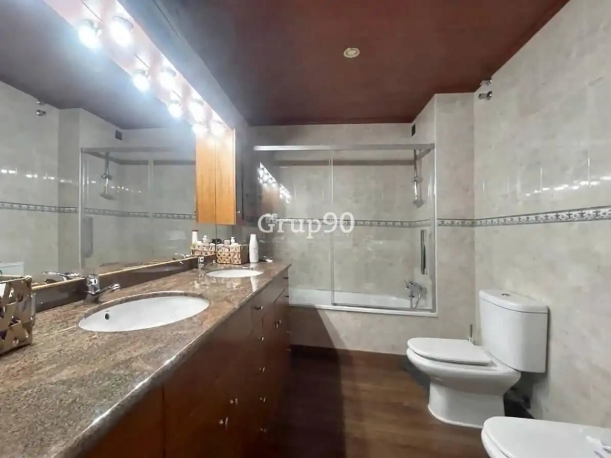 Baño de Casa adosada en venta en Puigverd de Lleida con Aire acondicionado, Calefacción y Parquet