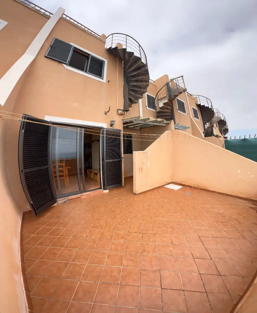 Adossat amb piscina en venda a Urbanización Castillo 3 Fase K, imagen 2