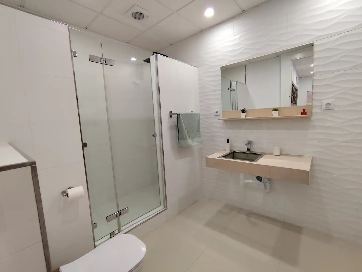 Ground floor for rent in Calle Santo Domingo, Centro - Calzada - Cabo Noval