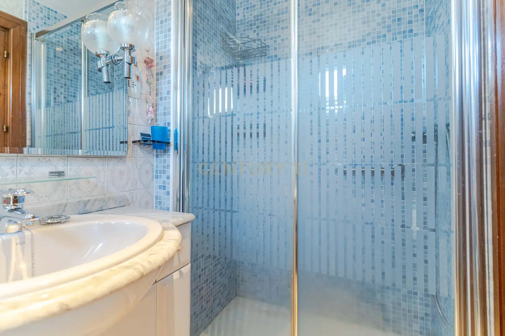 Baño de Piso en venta en Granada con Trastero y Balcón