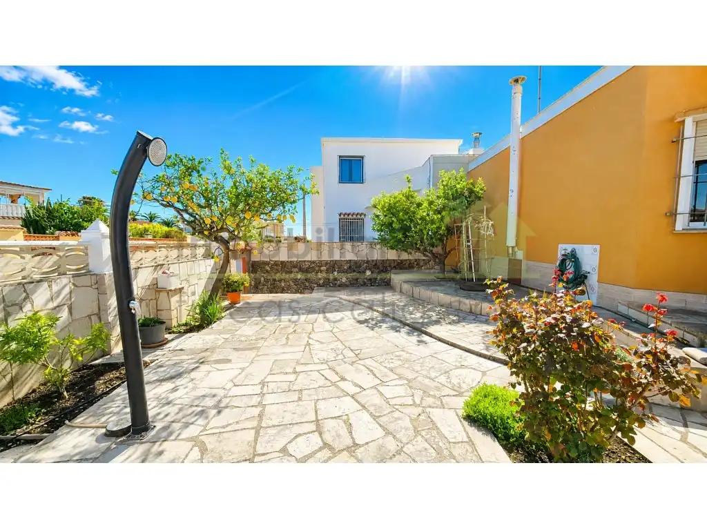 Exterior view of Houses for sale in Vinaròs  with Air Conditioner, Heating and Private garden