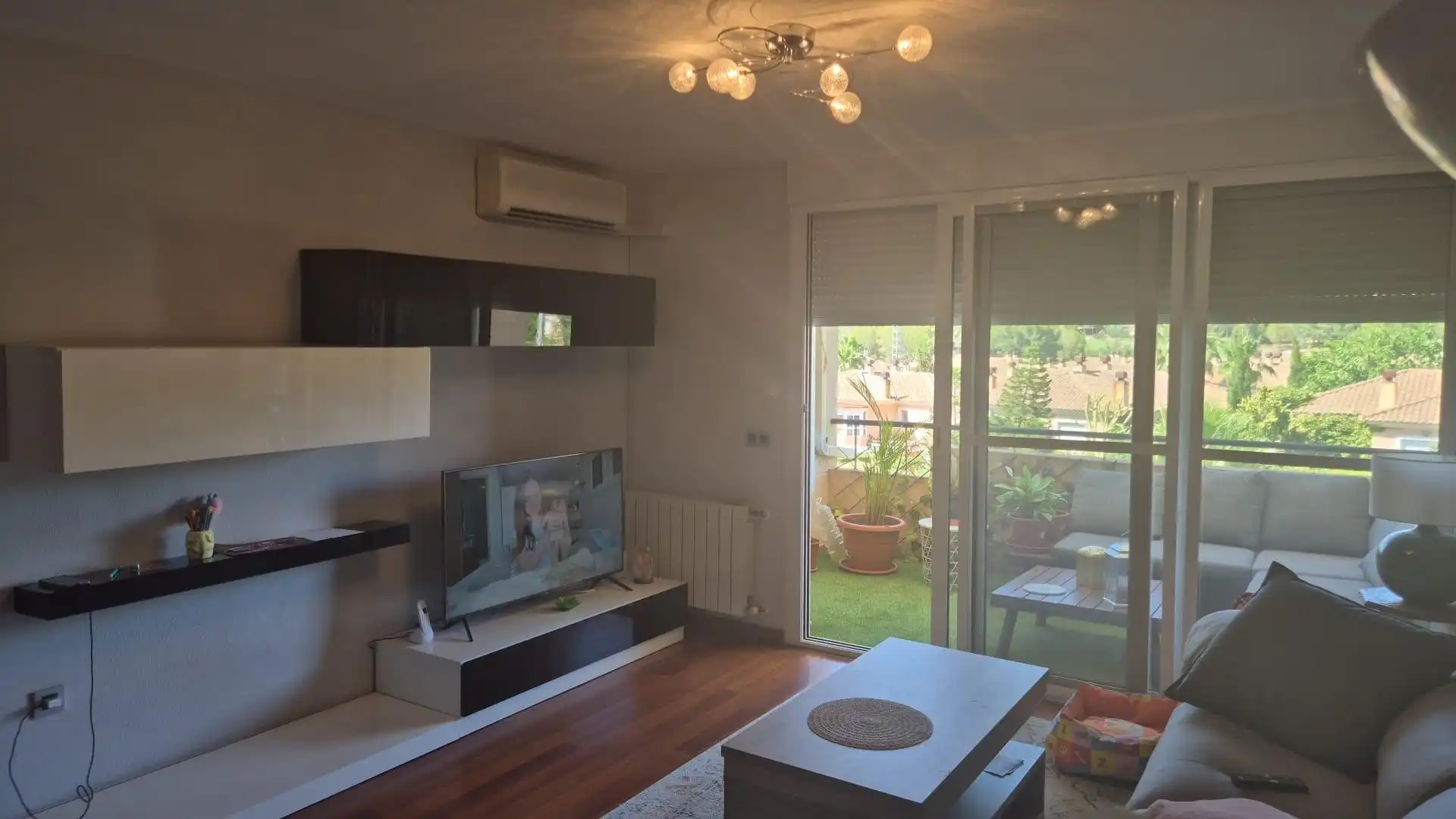 Wohnzimmer von Dachboden zum Verkauf in Molina de Segura mit Klimaanlage, Privatgarten und Parkett
