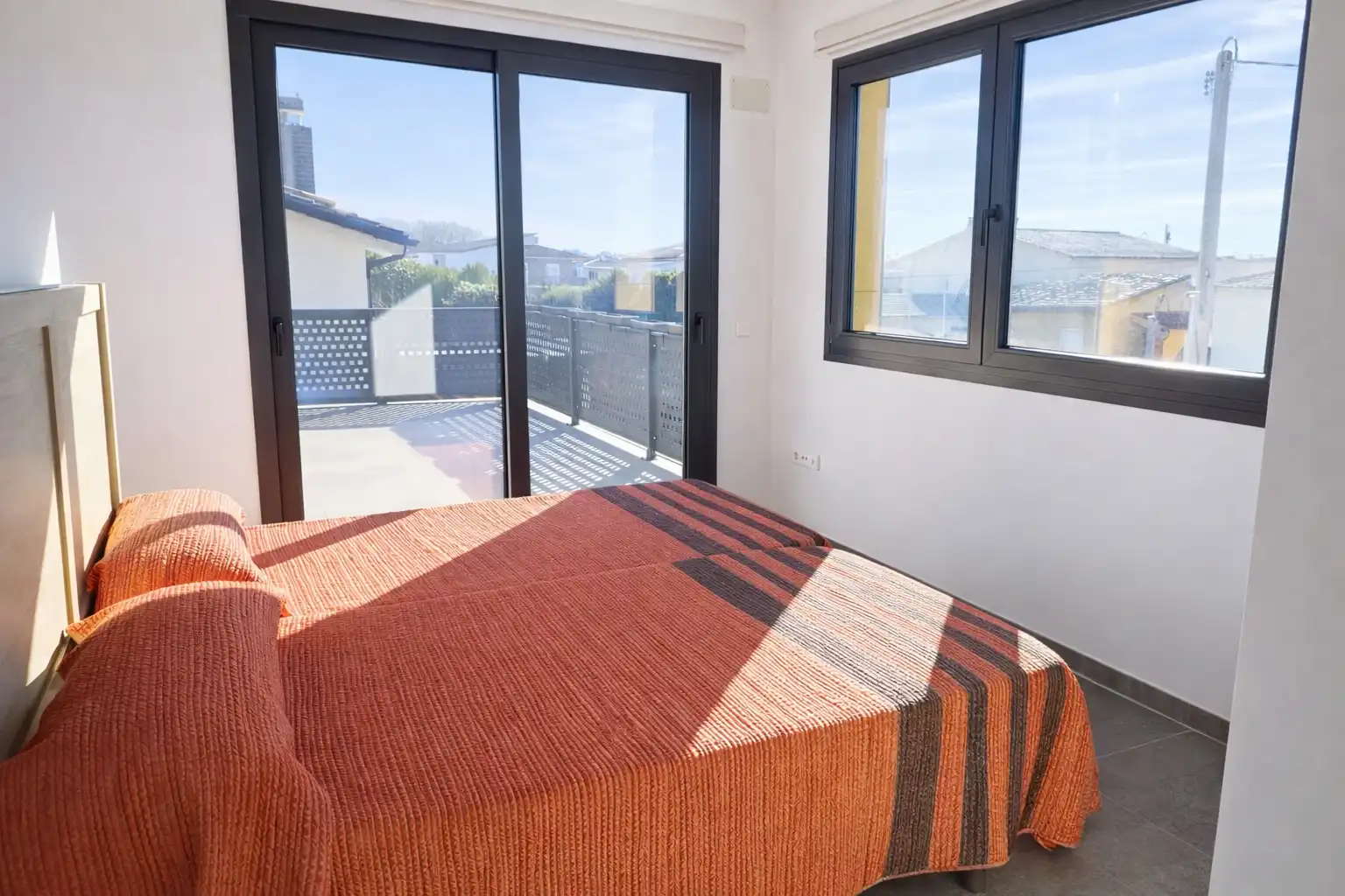 Habitación de Casa o chalet en venta en Fontcoberta con Aire acondicionado, Calefacción y Jardín privado