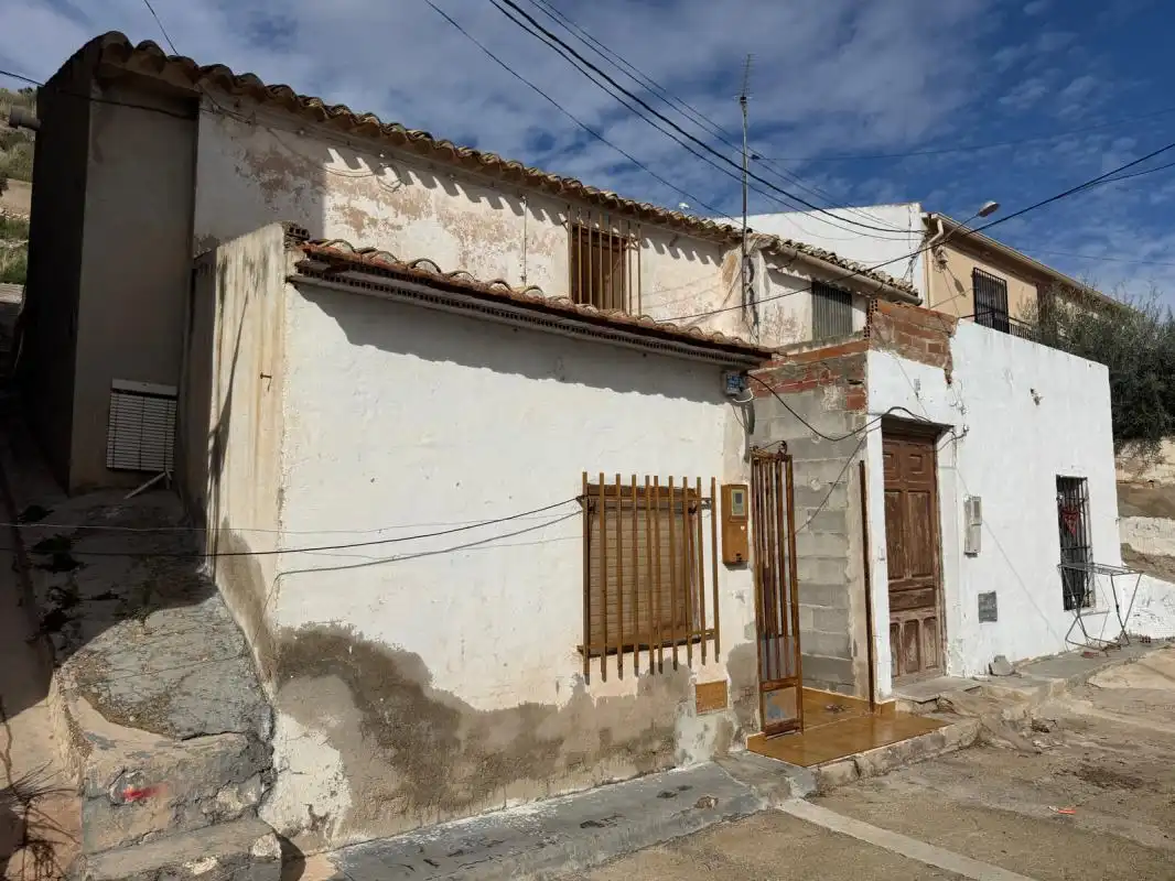 Vista exterior de Casa adosada en venta en Abanilla con Calefacción, Terraza y Trastero