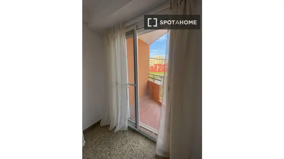 Room in Benimàmet