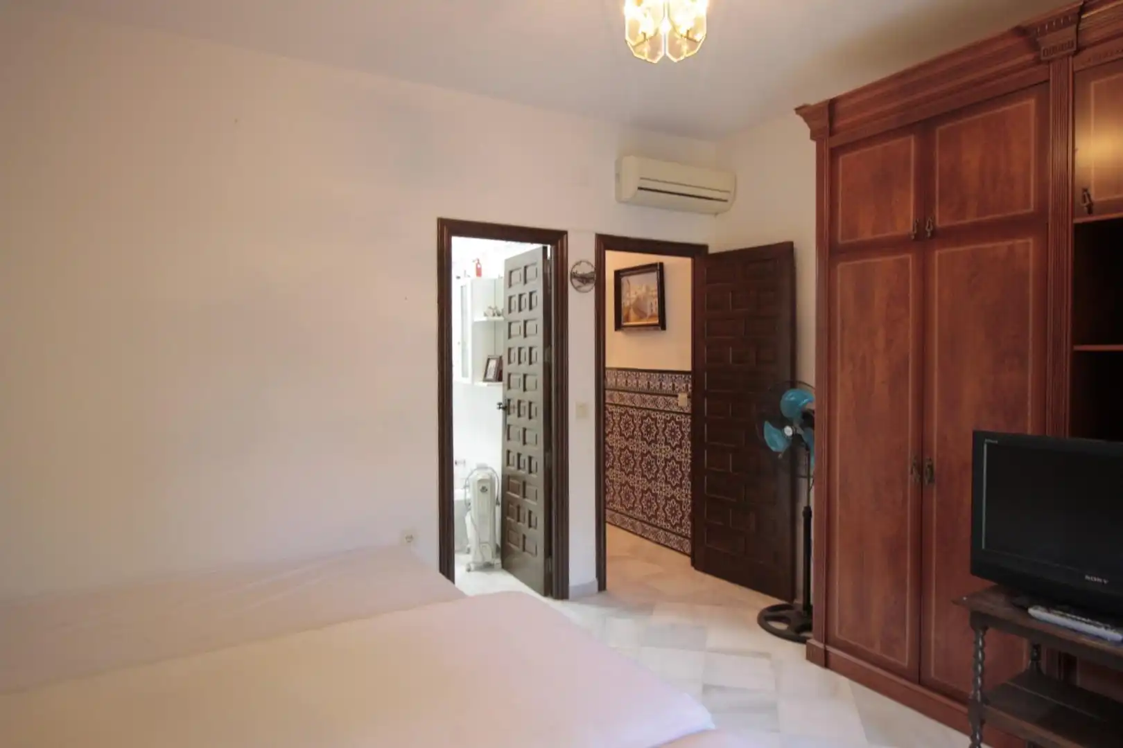 Habitación de Casa o chalet en venta en El Castillo de las Guardas con Jardín privado, Trastero y Piscina