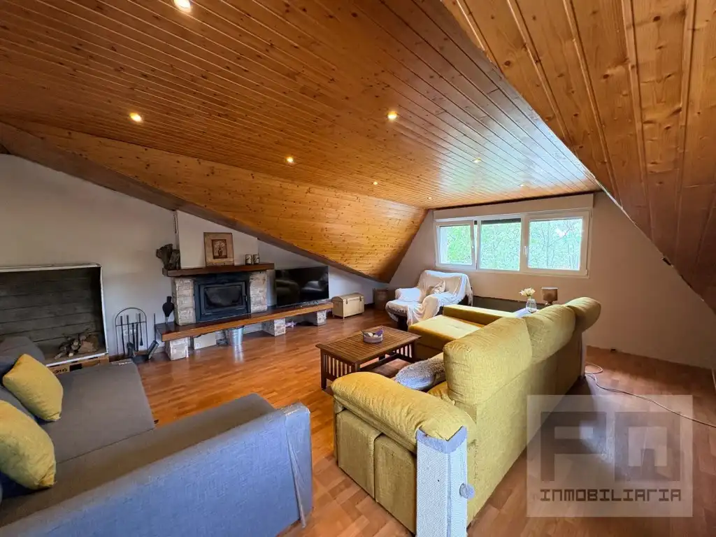 Wohnzimmer von Haus oder Chalet zum Verkauf in Las Navas del Marqués  mit Ofen, Waschmaschine und Mikrowelle