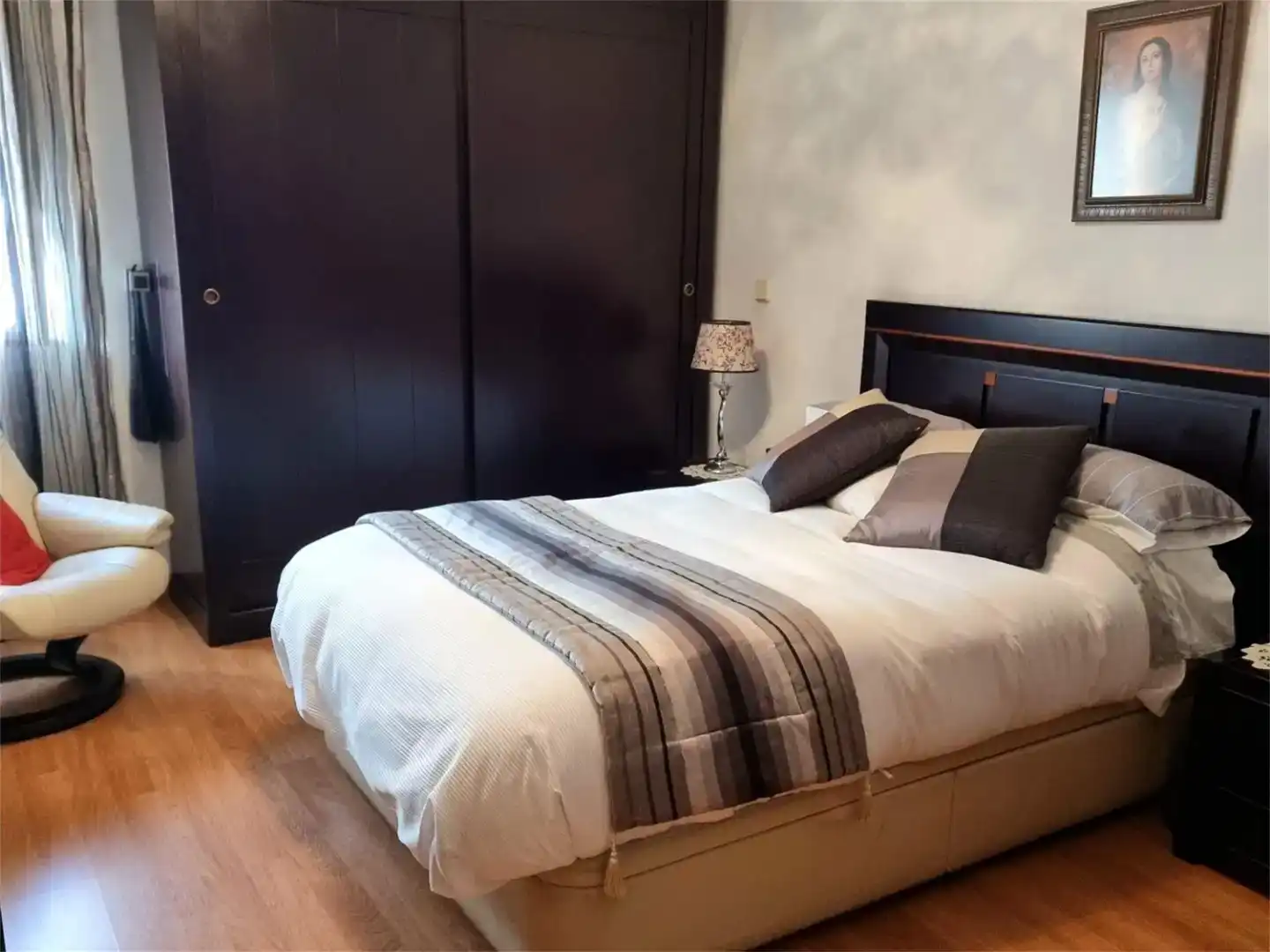 Dormitori de Casa o xalet en venda en Guadalajara Capital amb Aire condicionat i Balcó