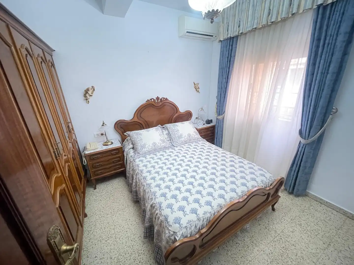 Bedroom of Detached homes for sale in Málaga  with Air Conditioner, Terrace and Balcony