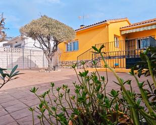 Exterior view of House or chalet for sale in Navalagamella  with Heating, Private garden and Terrace