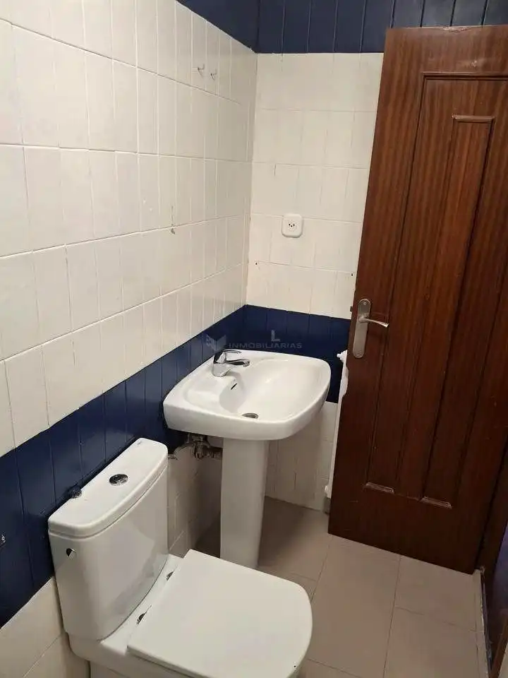 Flat for rent in San Antonio, Alfambra