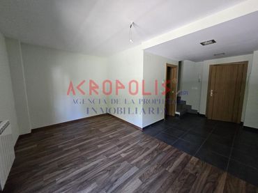 Dúplex amb ascensor en venda a Calle E Alonso S-lomb