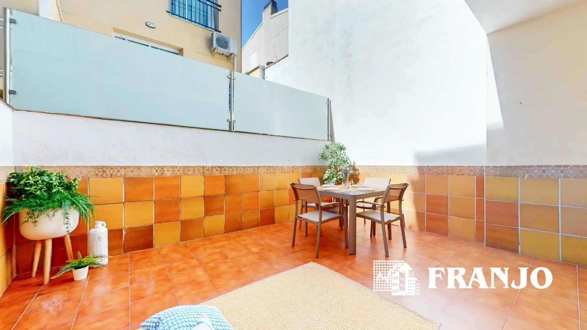 Vista exterior de Casa adosada en venta en Barberà del Vallès con Aire acondicionado, Calefacción y Terraza