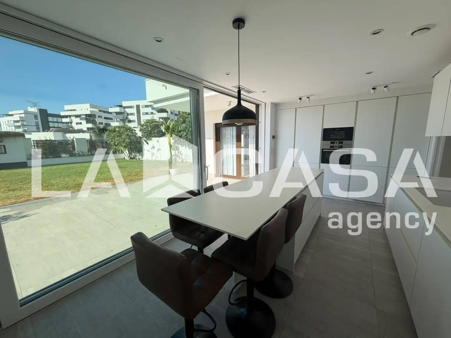 Semi-detached house for sale in Entrenúcleos, imagen 15
