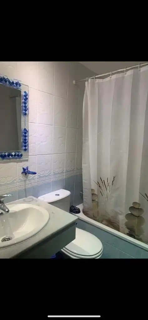 Apartamento de alquiler en Los Jardines de Marbella - La Ermita