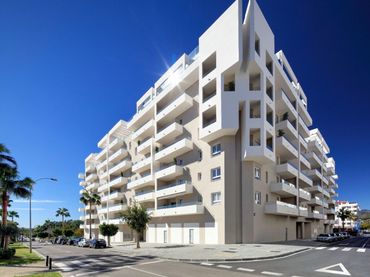 Flat with pool for sale in Nueva Andalucía