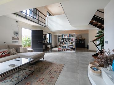Casa con balcón en venta en Av. Danesa