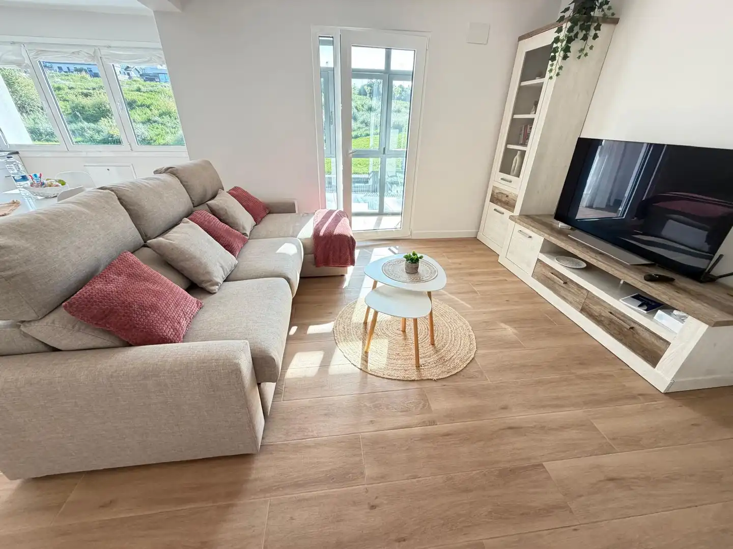 Sala d'estar de Apartament de lloguer en Sopela amb Calefacció, Moblat i Forn