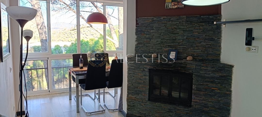 Menjador de Apartament de lloguer en San Martín de Valdeiglesias amb Calefacció, Jardí privat i Traster