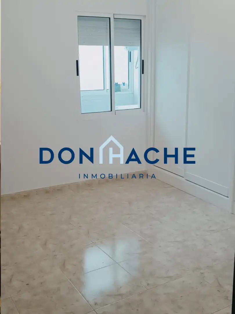 Schlafzimmer von Wohnung zum Verkauf in Mérida mit Terrasse und Balkon