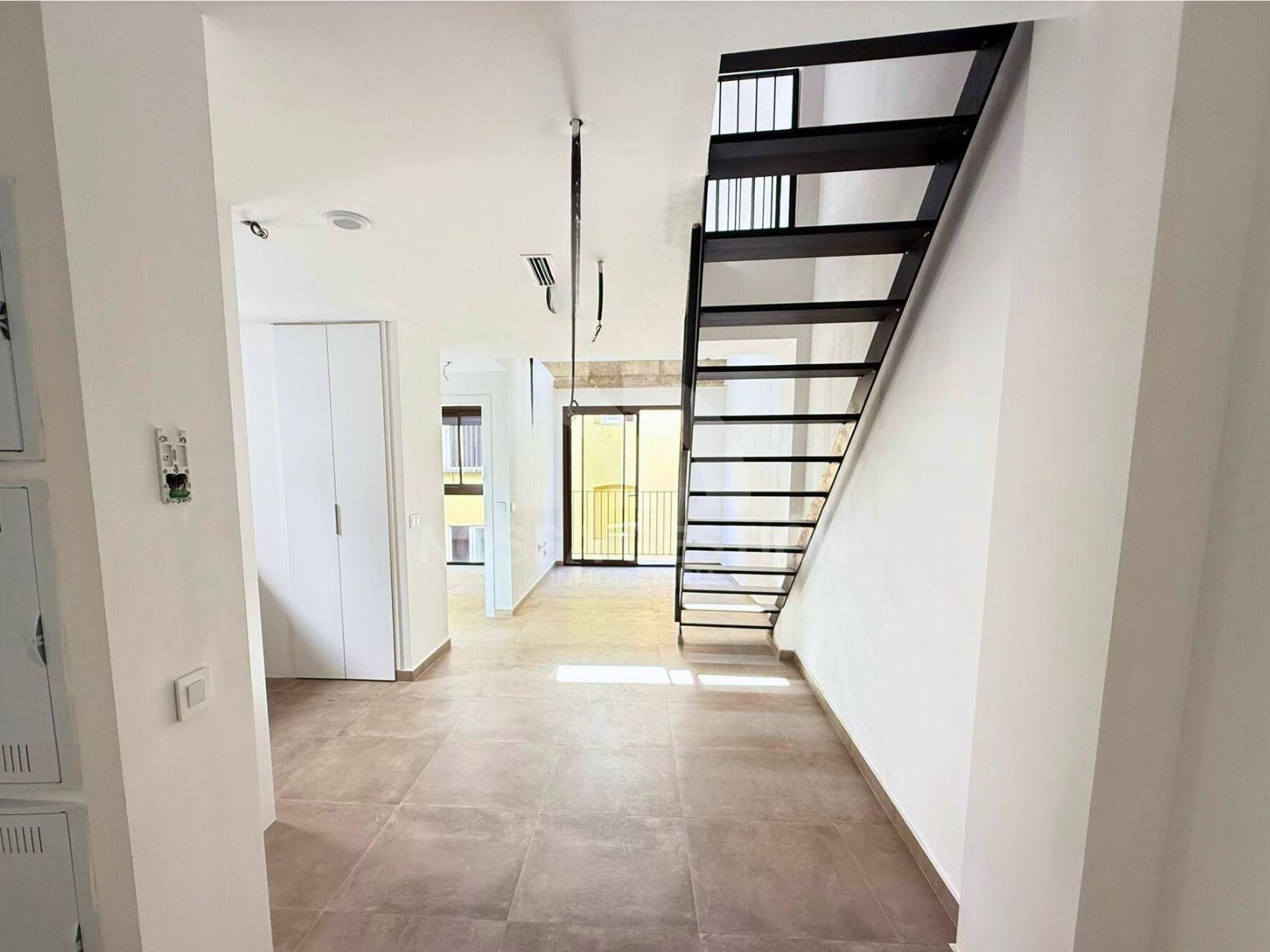 Duplex to rent in  Valencia Capital  with Air Conditioner, Heating and Balcony