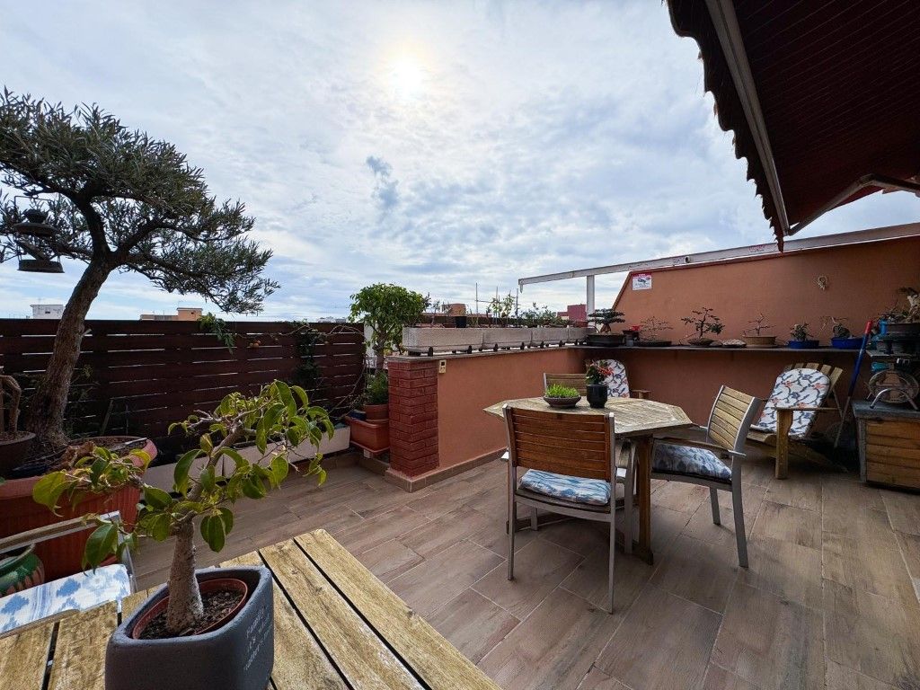 Attic for sale in N/A, Gorg