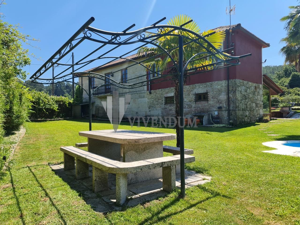 Terrassa de Casa o xalet en venda en A Cañiza   amb Calefacció, Jardí privat i Terrassa