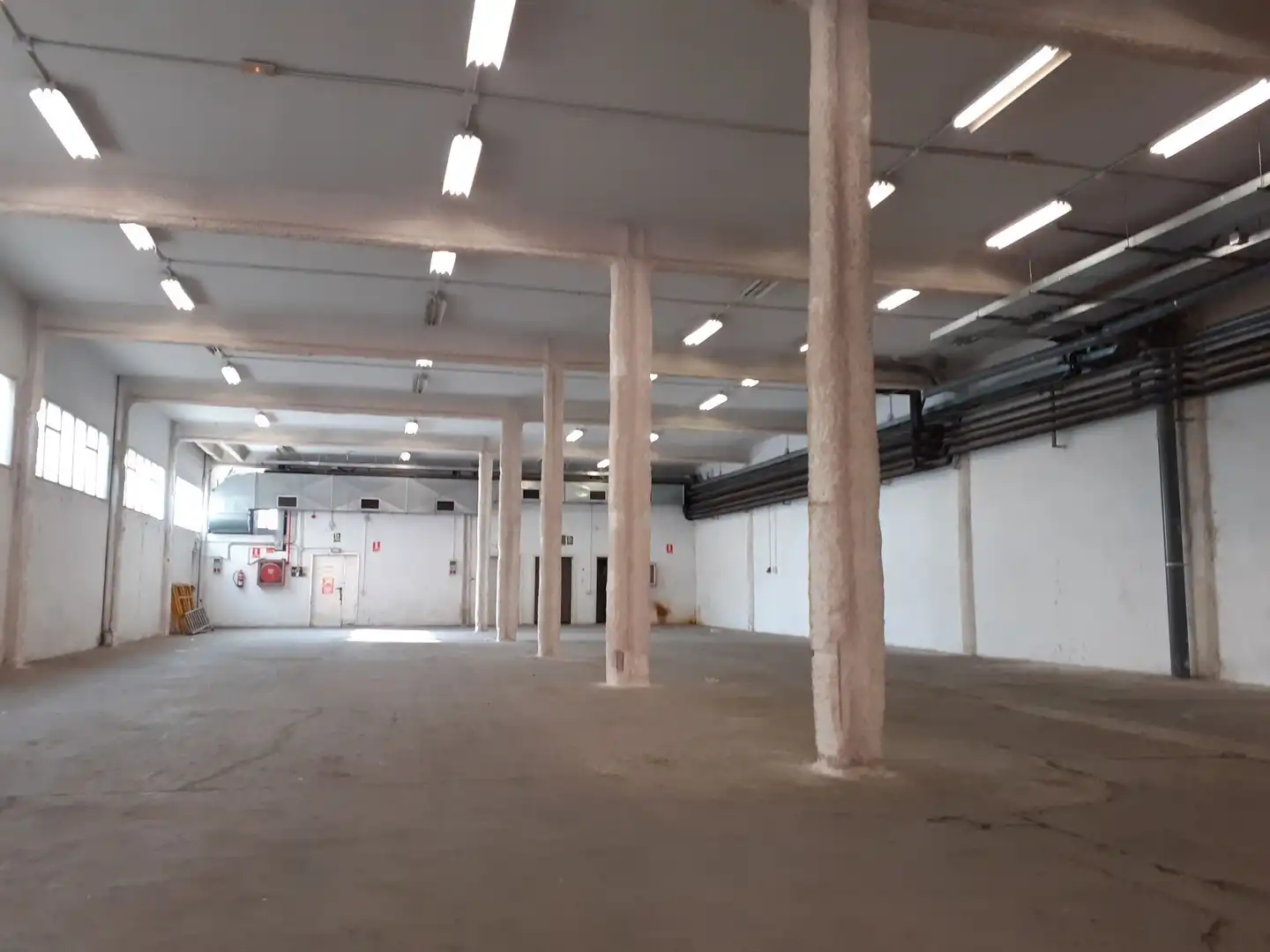 Nau industrial en venda en Sant Joan Despí
