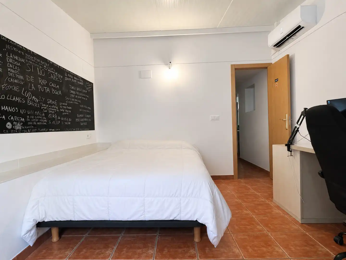Dormitori de Casa adosada en venda en Dénia amb Aire condicionat, Calefacció i Jardí privat