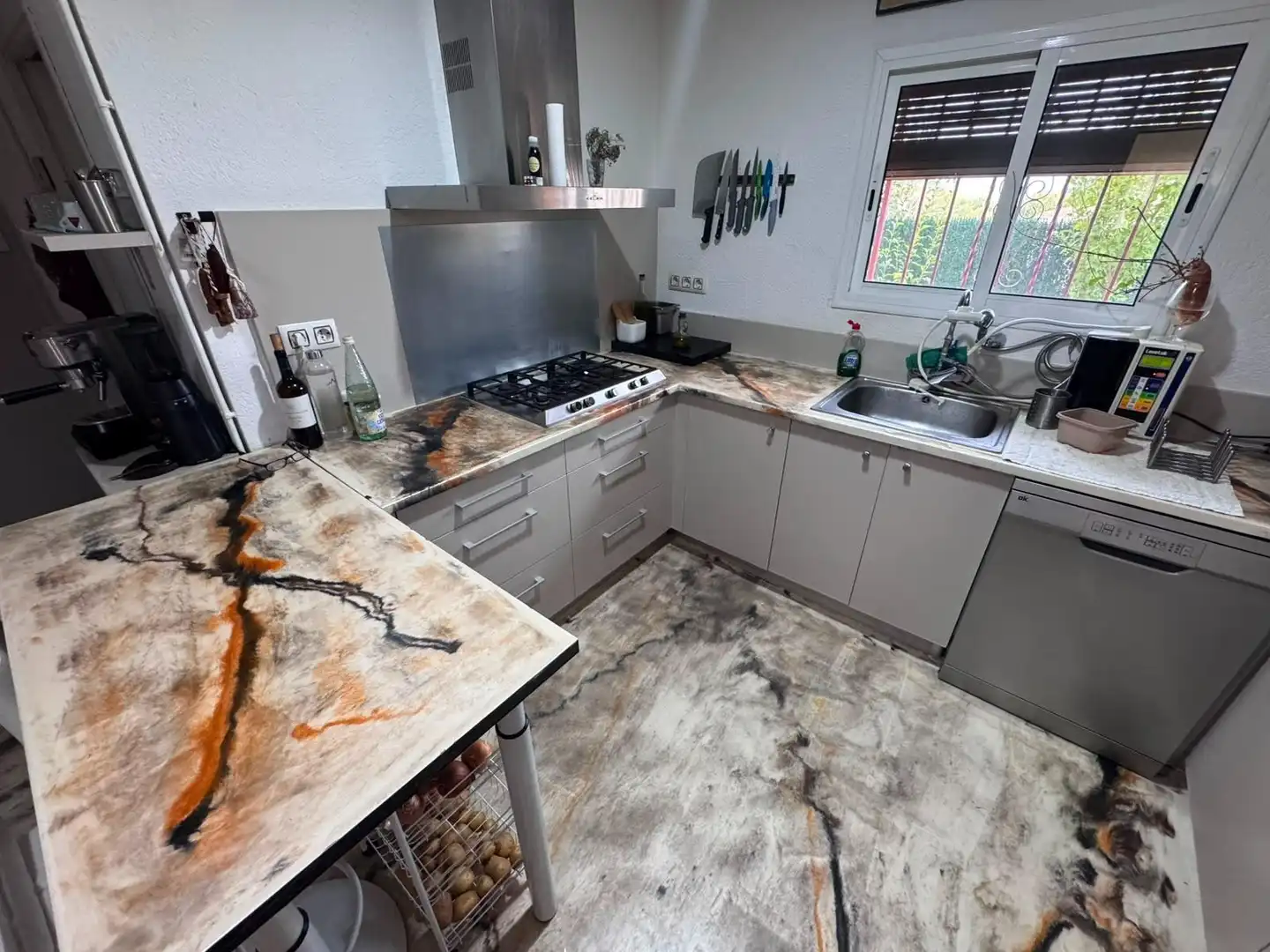Cuina de Casa o xalet en venda en Caldes de Malavella amb Aire condicionat, Calefacció i Jardí privat