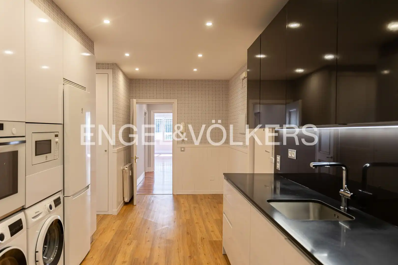 Cocina de Piso en venta en Madrid con Calefacción, Terraza y Trastero