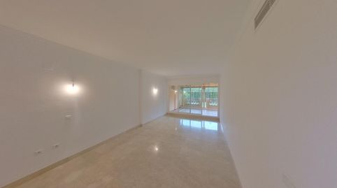 Foto 5 de Piso en venta en Urb Santa María Village, Elviria, Marbella