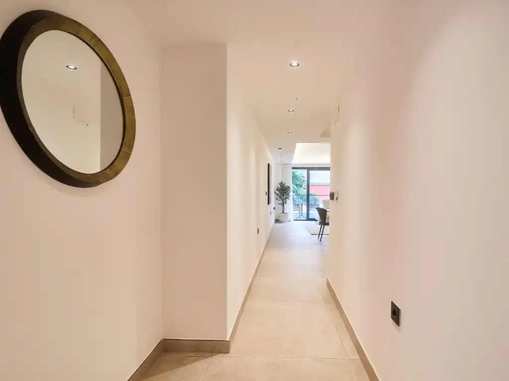 Wohnung zum Verkauf in Fuengirola mit Klimaanlage, Terrasse und Ofen