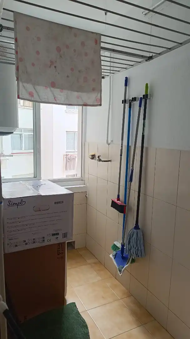 Kitchen of Flat for rent in A Coruña Capital   with Parquet flooring, Furnished and Oven