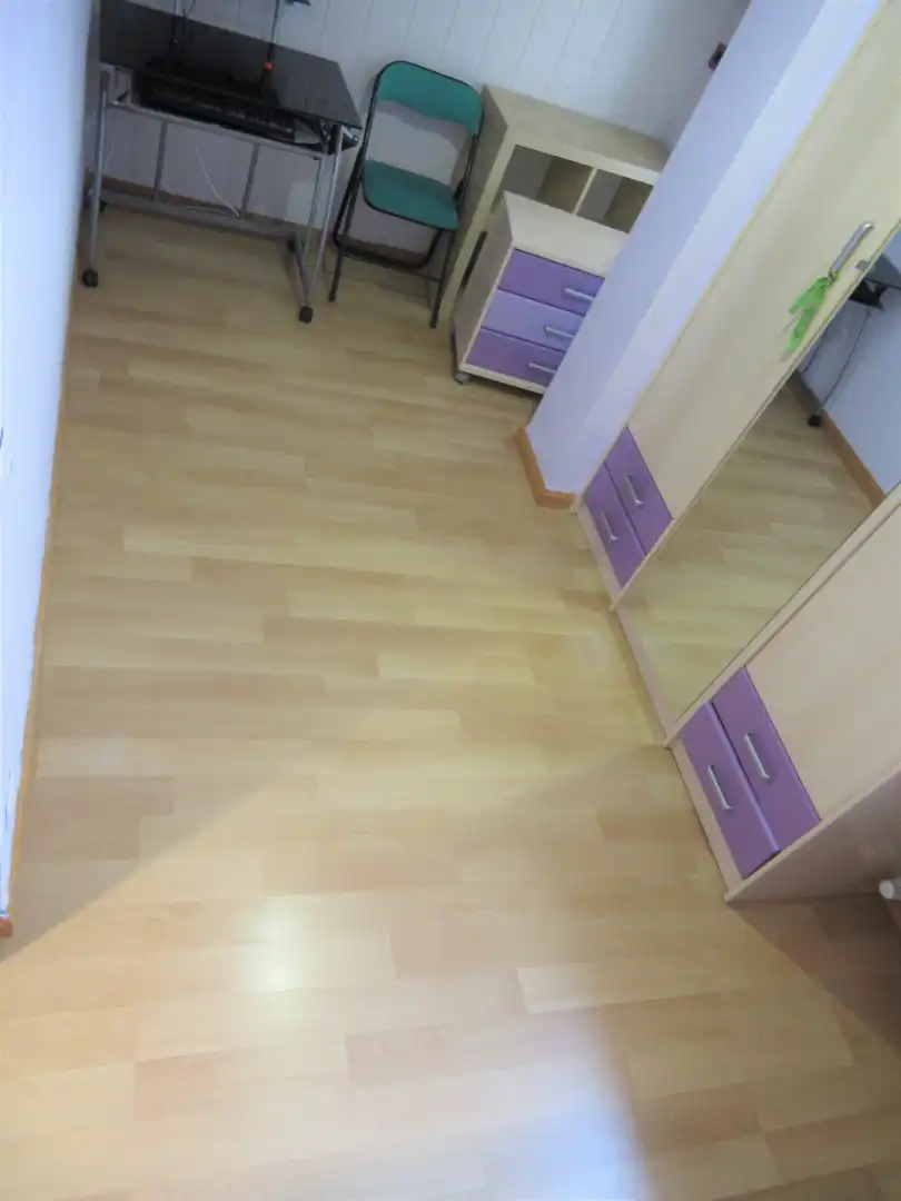 Habitación de Piso de alquiler en Zaragoza con Calefacción, Parquet y Amueblado