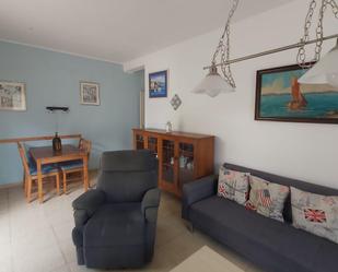 Sala d'estar de Pis de lloguer en Puerto de la Cruz amb Jardí privat i Terrassa