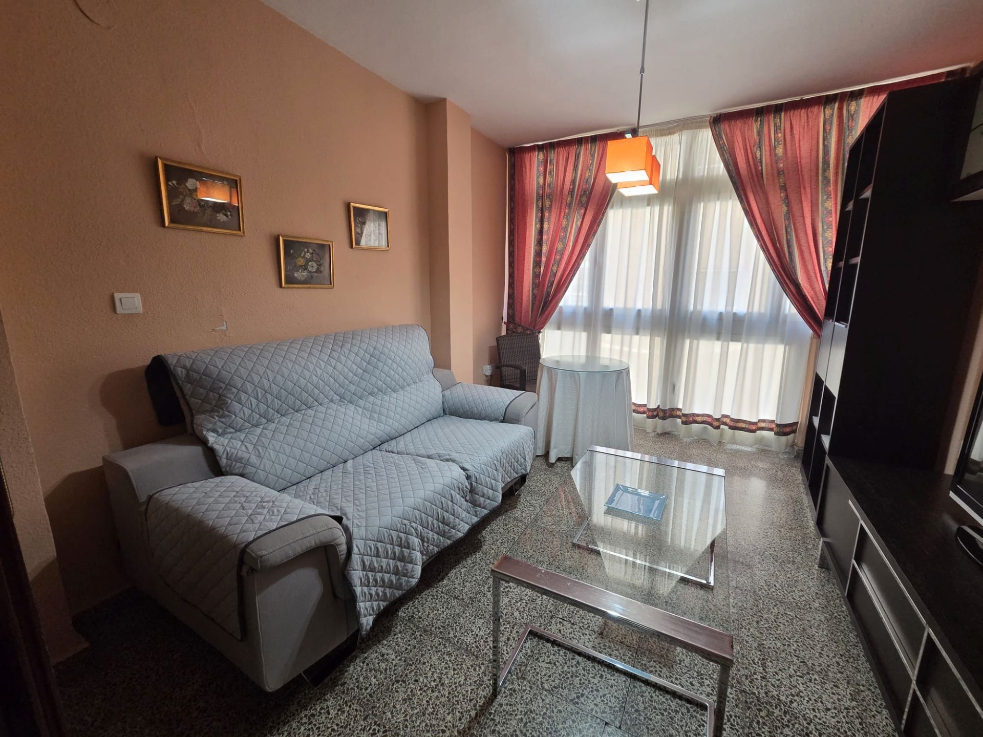 Sala d'estar de Pis en venda en  Granada Capital amb Moblat, Forn i Rentadora