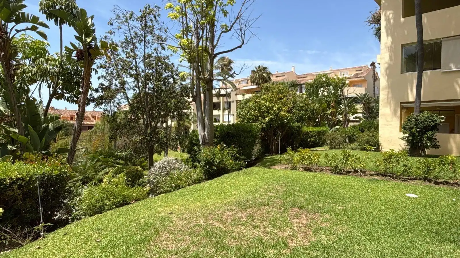 Jardín de Apartamento de alquiler en Marbella con Aire acondicionado, Terraza y Piscina comunitaria