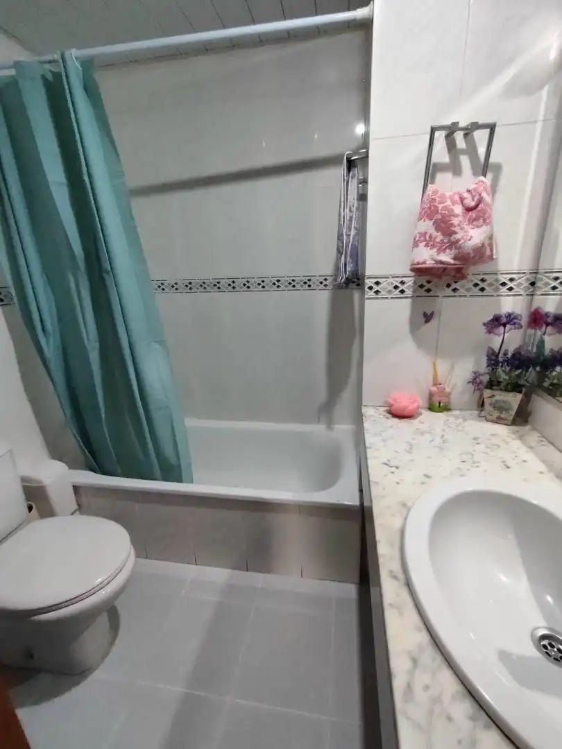 Bathroom of Flat for sale in Terrassa  with Air Conditioner and Heating