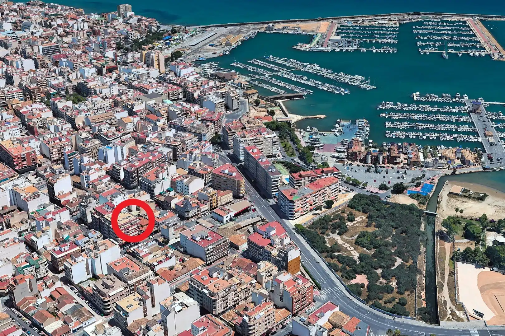 Vista exterior de Àtic en venda en Torrevieja amb Aire condicionat, Calefacció i Terrassa