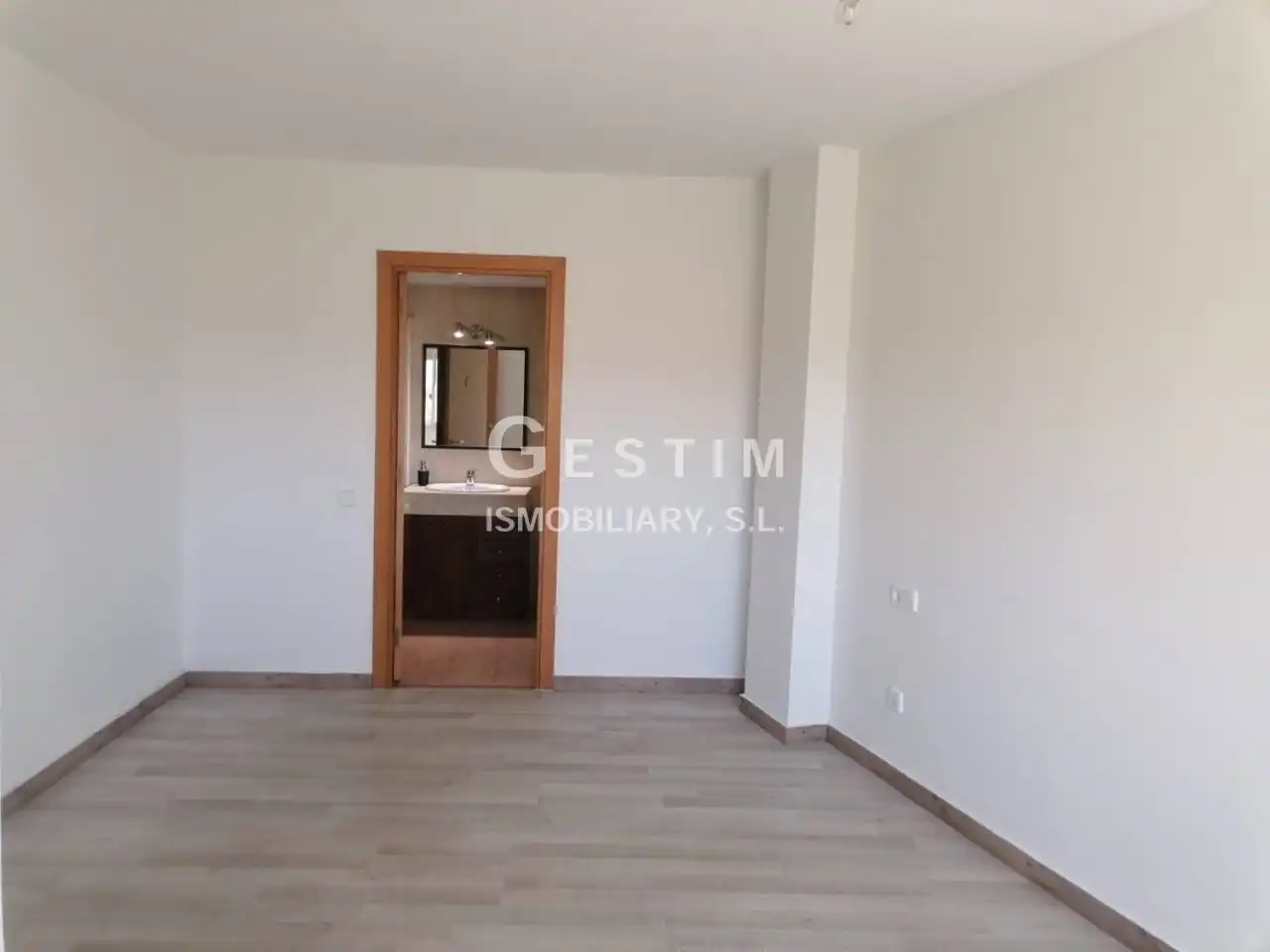 Dormitori de Apartament en venda en Vic amb Aire condicionat i Calefacció