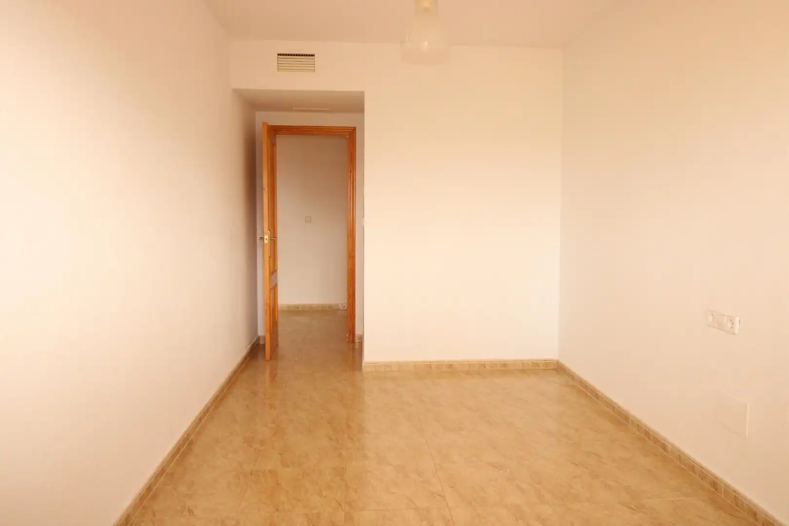 Habitación de Piso en venta en La Unión con Terraza, Trastero y Balcón