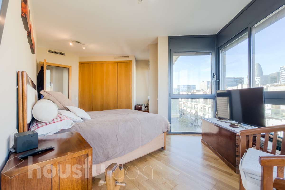 Bedroom of Flat for sale in  Barcelona Capital  with Air Conditioner, Heating and Private garden