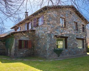 Vista exterior de Casa o xalet en venda en Camprodon amb Calefacció, Jardí privat i Parquet